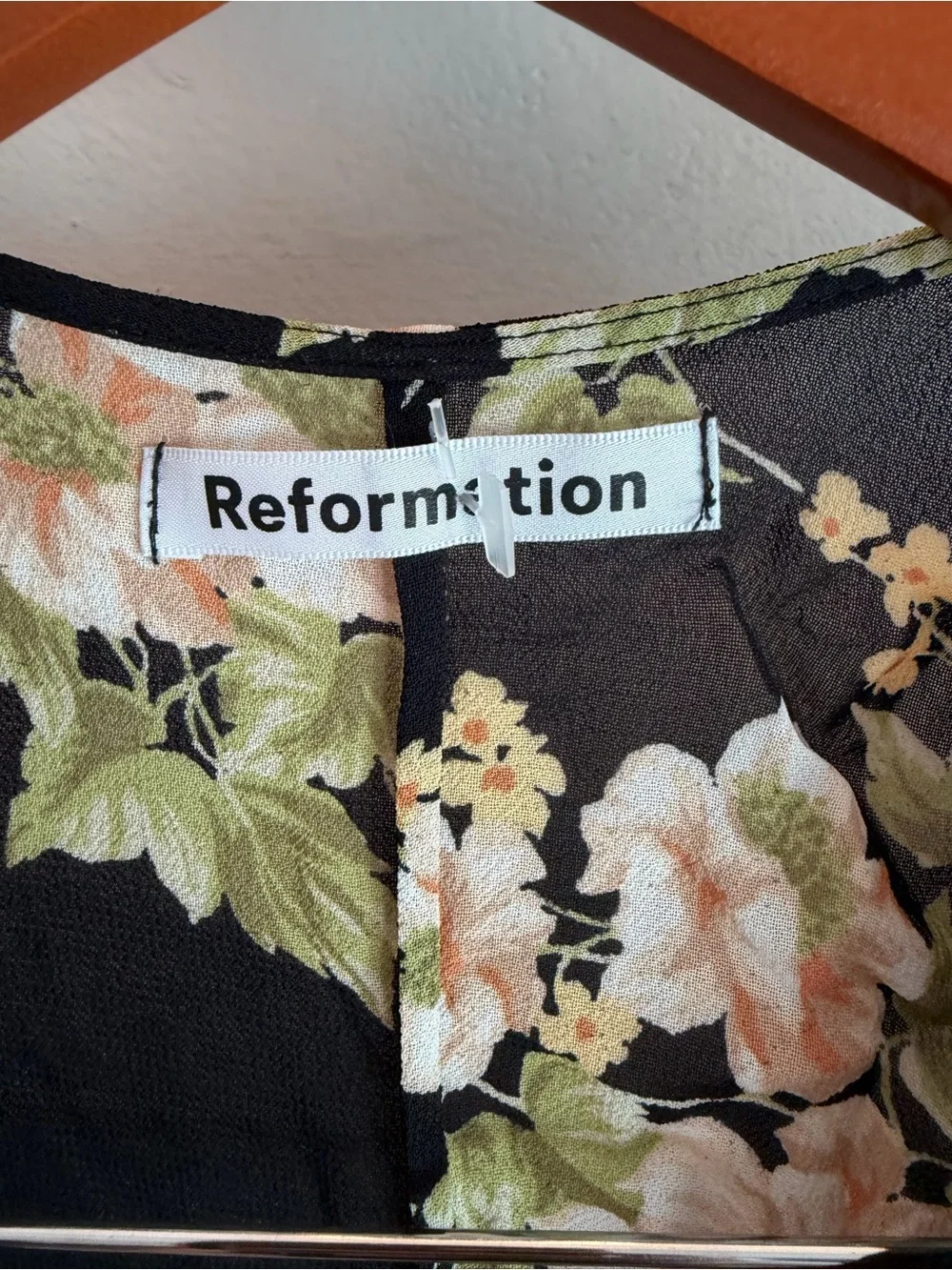 Reformation Black Floral Short Sleeve Wrap Maxi Dress XS Viscose Flutter Sleeve - Picture 2 of 6
